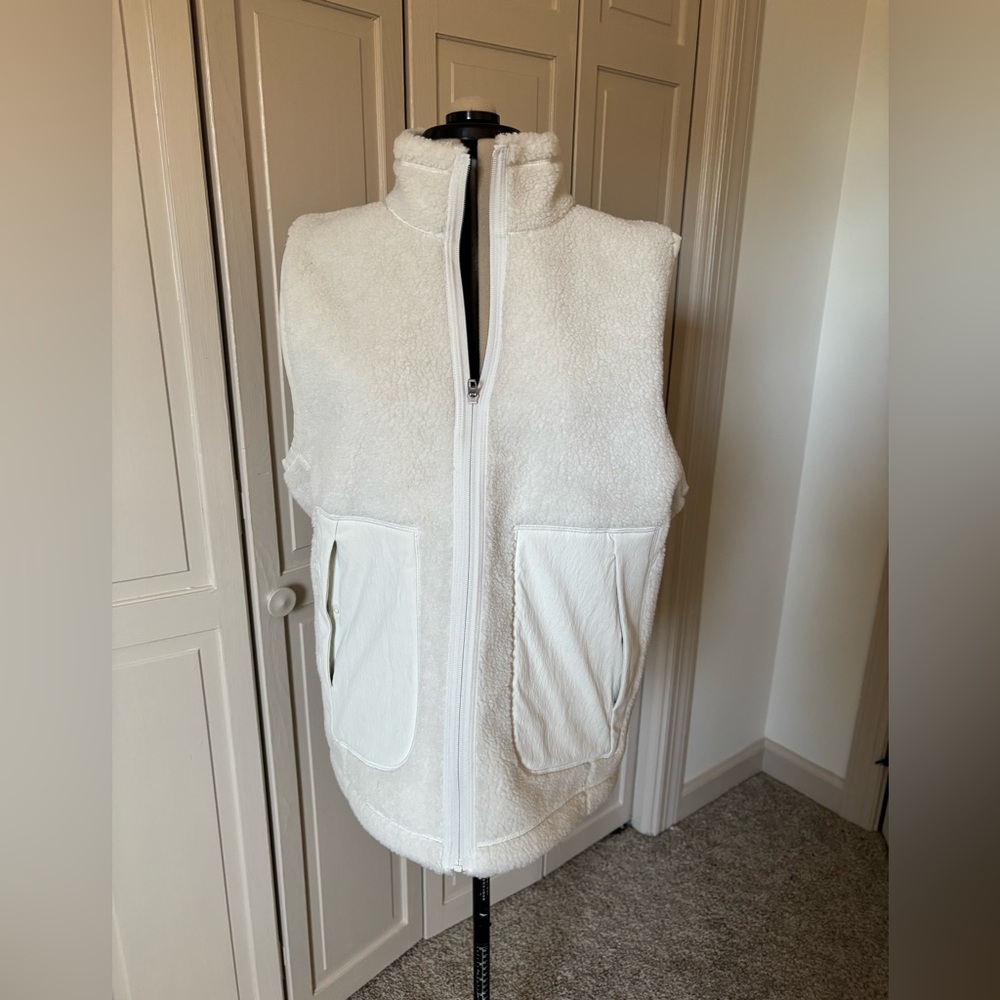 lululemon athletica White Vest